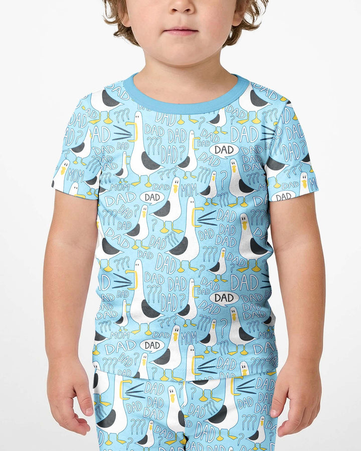 Template Zweiteiliges Pyjama-Set mit kurzen Ärmeln und Shorts