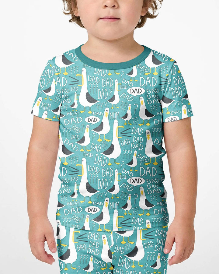 Template Zweiteiliges Pyjama-Set mit kurzen Ärmeln und Shorts