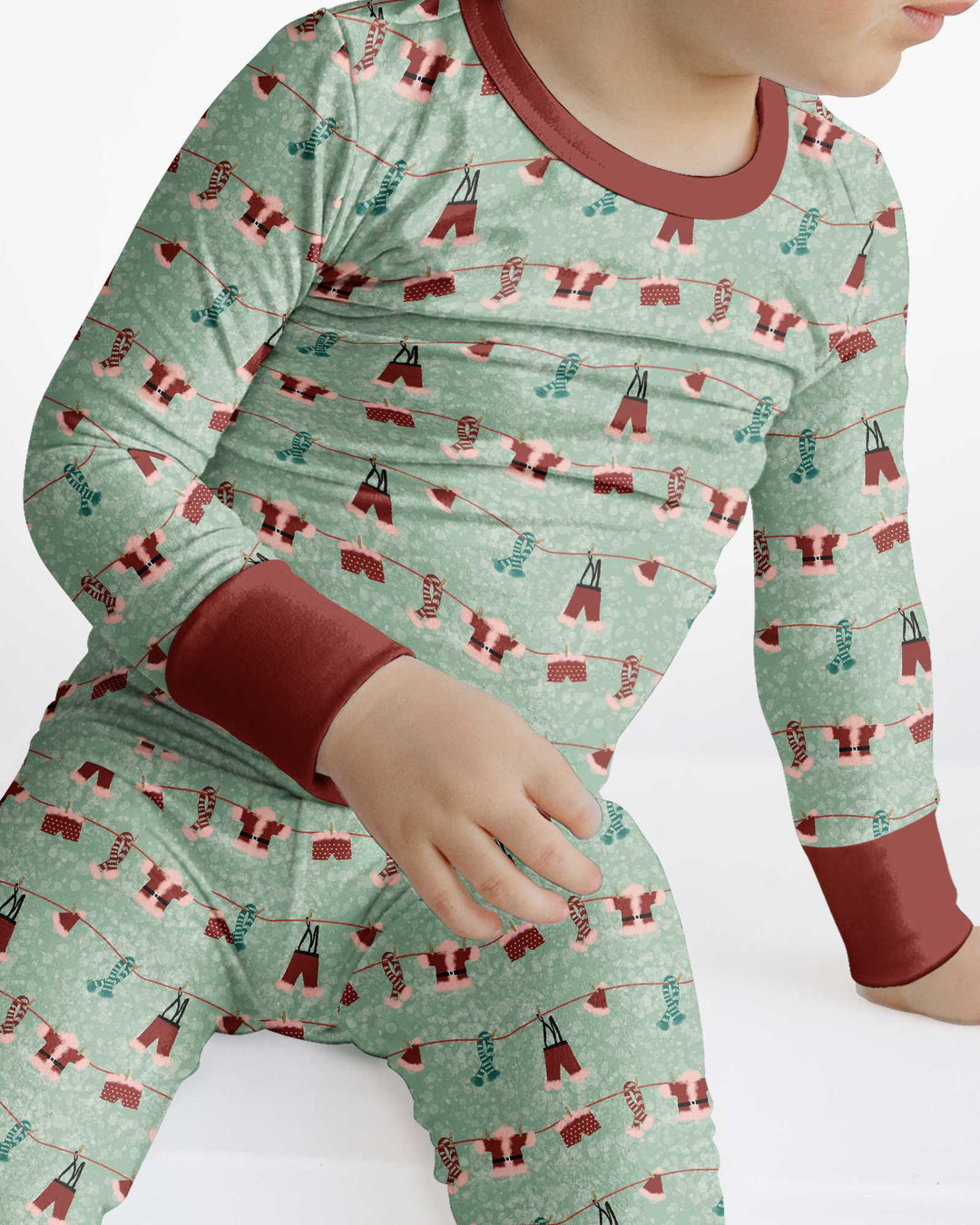Santa In The Snow Bamboo Two Piece Long Sleeve Pajama Set