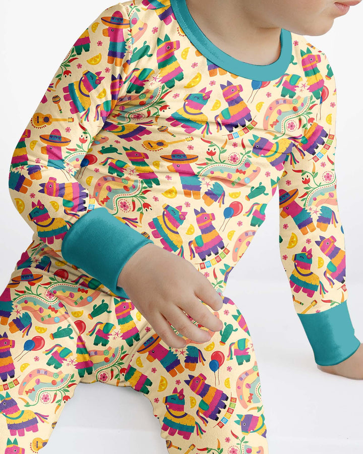 Zweiteiliges Langarm-Pyjama-Set mit Sommerfrüchten