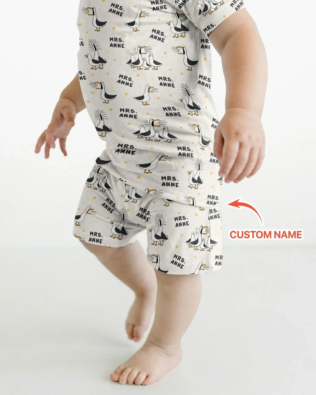 Zweiteiliges Pyjama-Set mit kurzen Ärmeln und Shorts im Sommer-Design