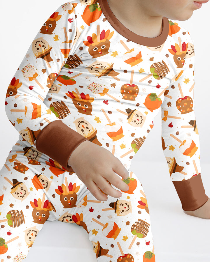 Zweiteiliges Langarm-Pyjama-Set mit Sommerfrüchten