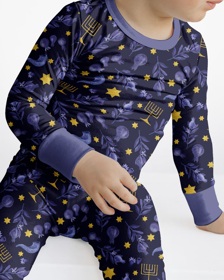 Zweiteiliges Langarm-Pyjama-Set mit Sommerfrüchten