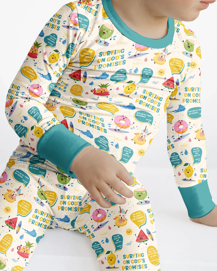 Zweiteiliges Langarm-Pyjama-Set mit Sommerfrüchten