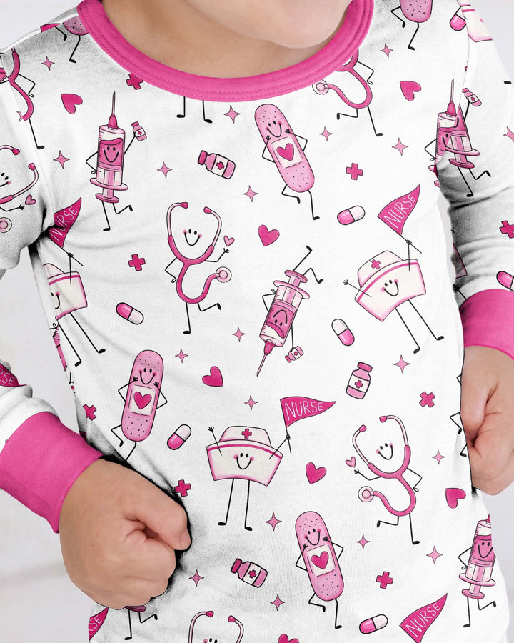 Zweiteiliges Langarm-Pyjama-Set mit Sommerfrüchten