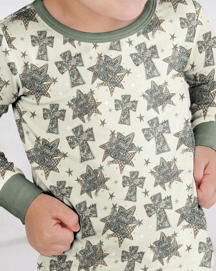 Zweiteiliges Langarm-Pyjama-Set mit Sommerfrüchten
