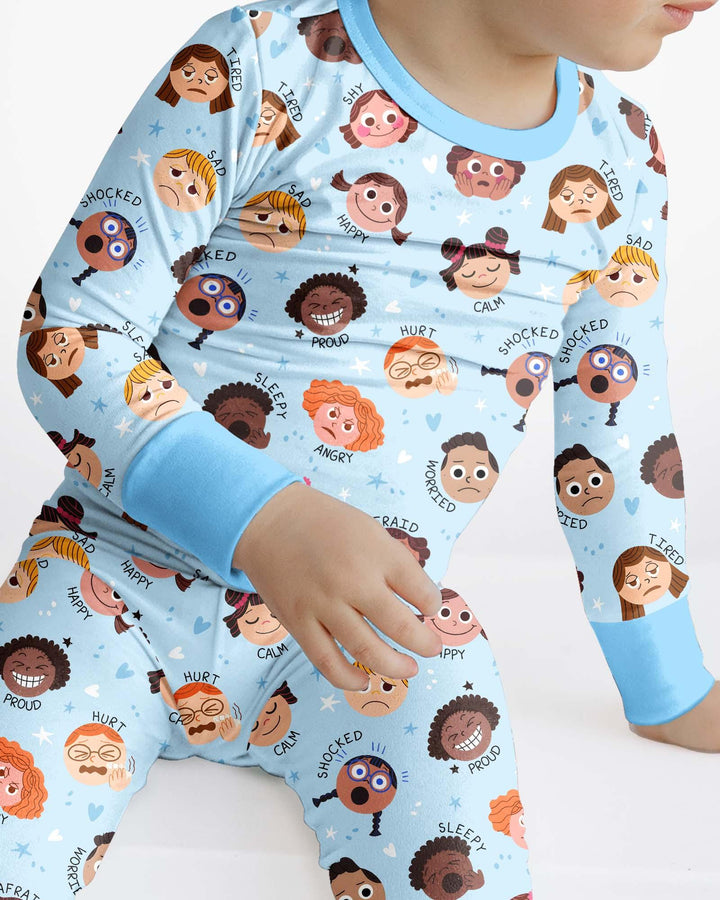 Zweiteiliges Langarm-Pyjama-Set mit Sommerfrüchten