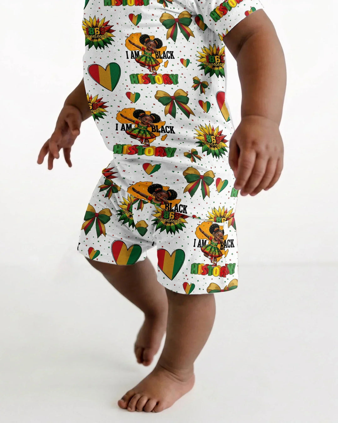 Template Zweiteiliges Pyjama-Set mit kurzen Ärmeln und Shorts