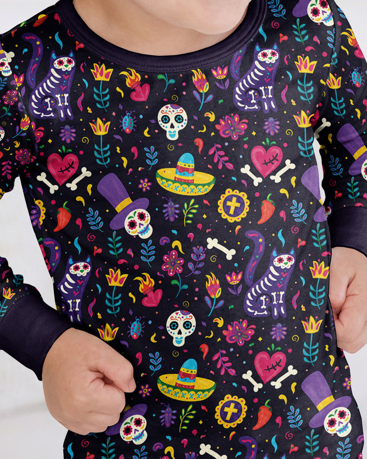 Zweiteiliges Langarm-Pyjama-Set mit Sommerfrüchten