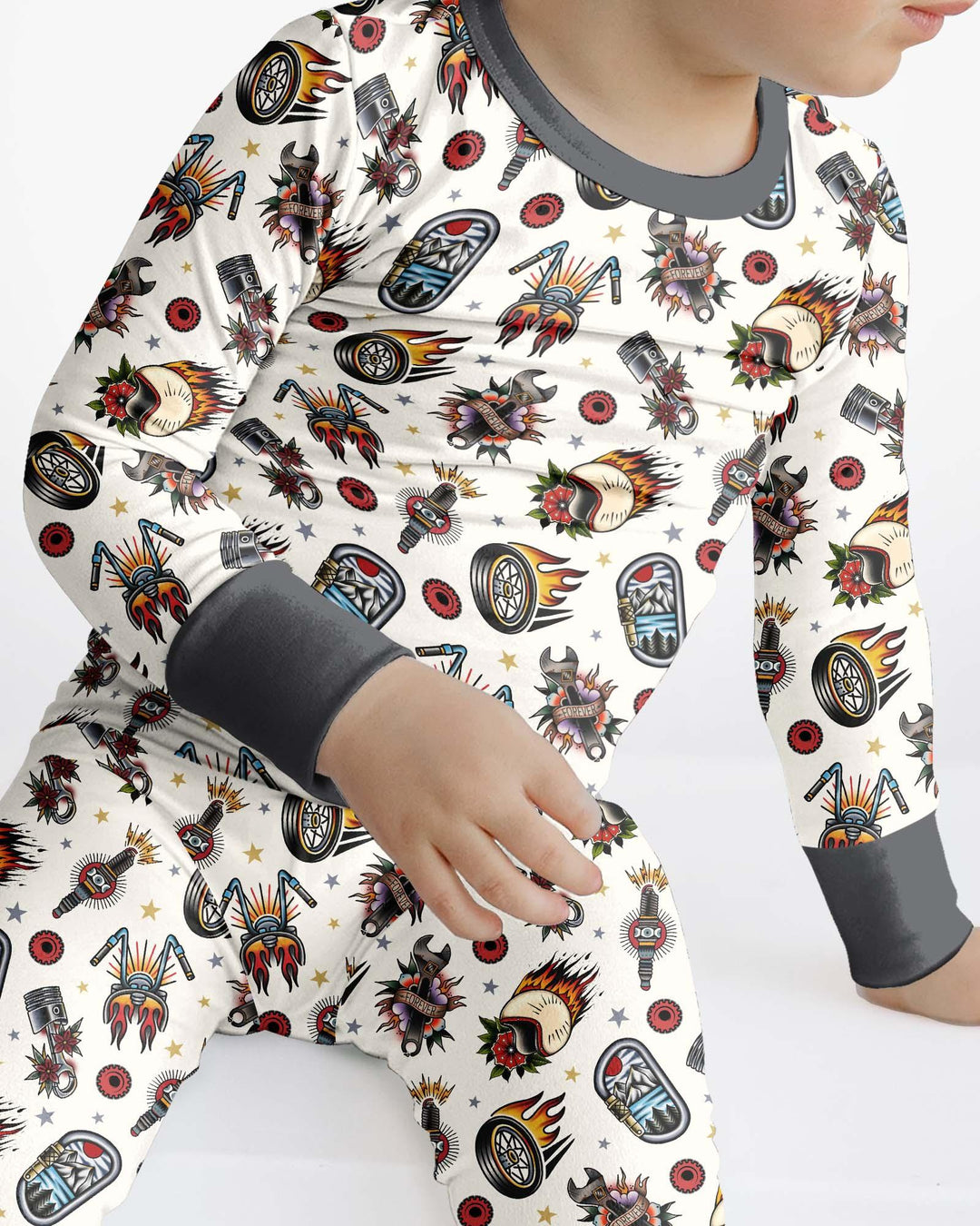 Zweiteiliges Langarm-Pyjama-Set mit Sommerfrüchten
