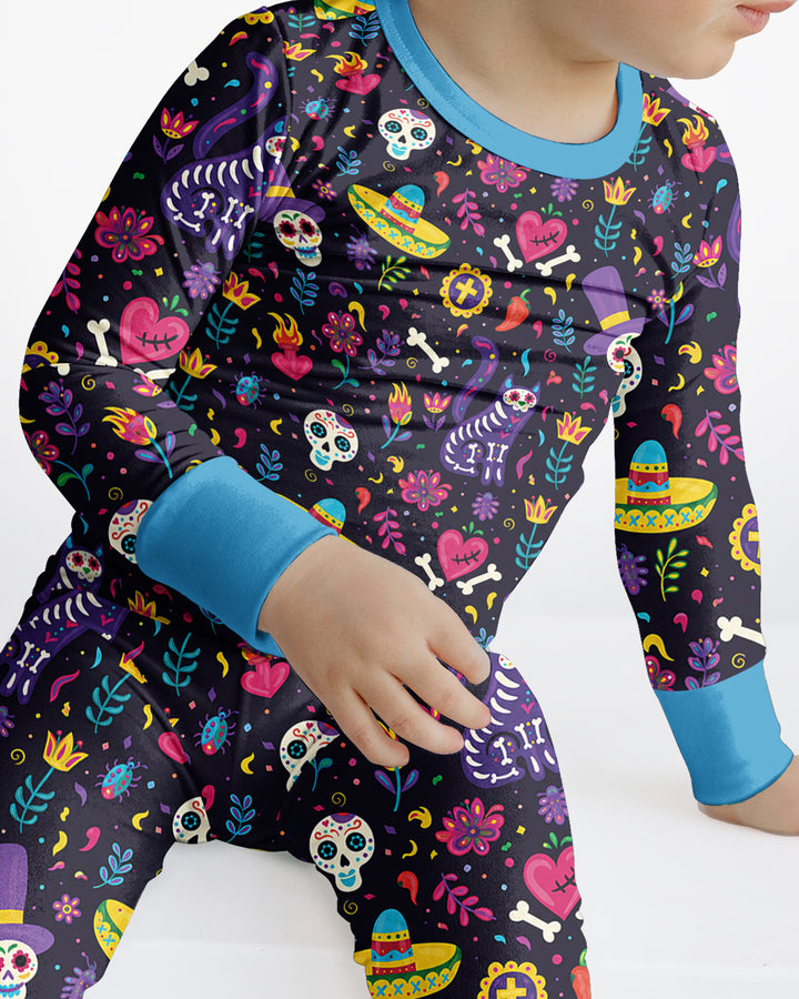 Zweiteiliges Langarm-Pyjama-Set mit Sommerfrüchten