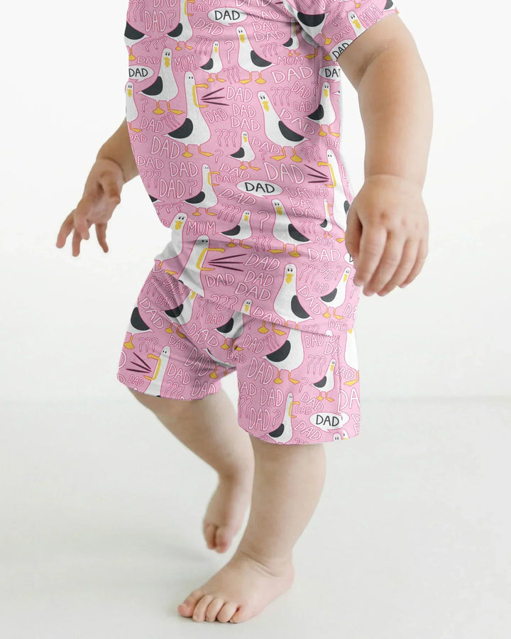 Template Zweiteiliges Pyjama-Set mit kurzen Ärmeln und Shorts