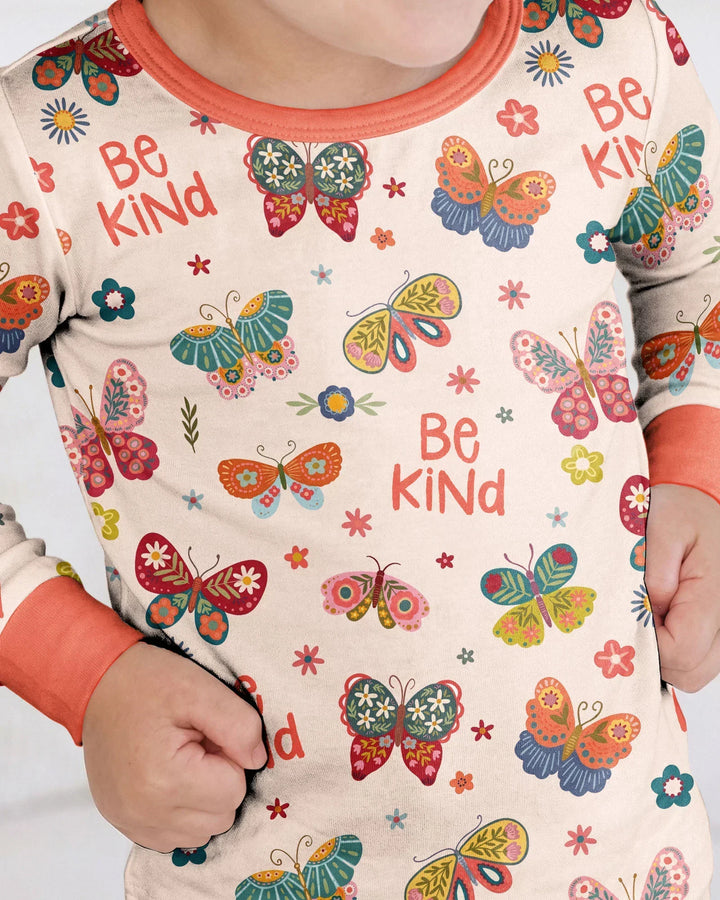 Zweiteiliges Langarm-Pyjama-Set mit Sommerfrüchten