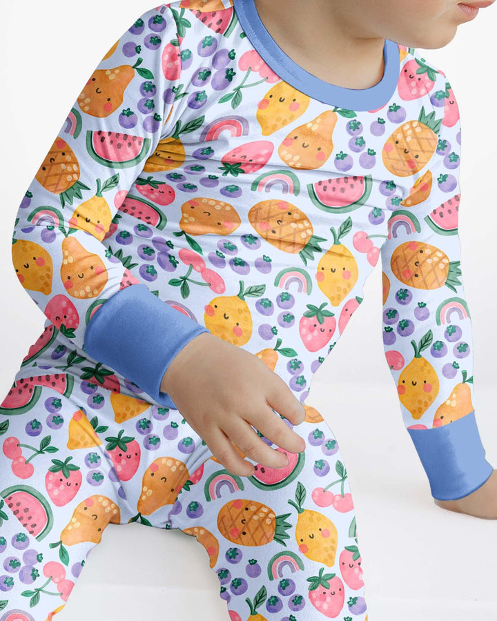 Zweiteiliges Langarm-Pyjama-Set mit Sommerfrüchten