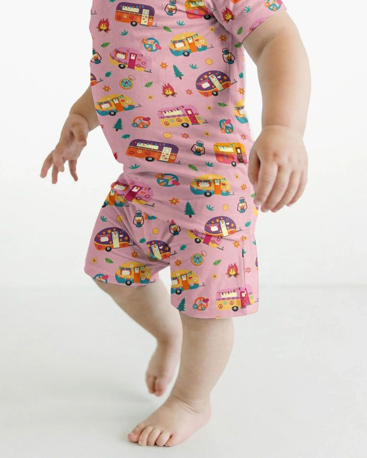 Zweiteiliges Pyjama-Set mit kurzen Ärmeln und Shorts im Sommer-Design