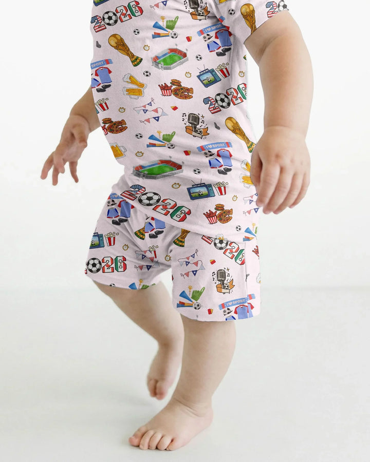 Template Zweiteiliges Pyjama-Set mit kurzen Ärmeln und Shorts