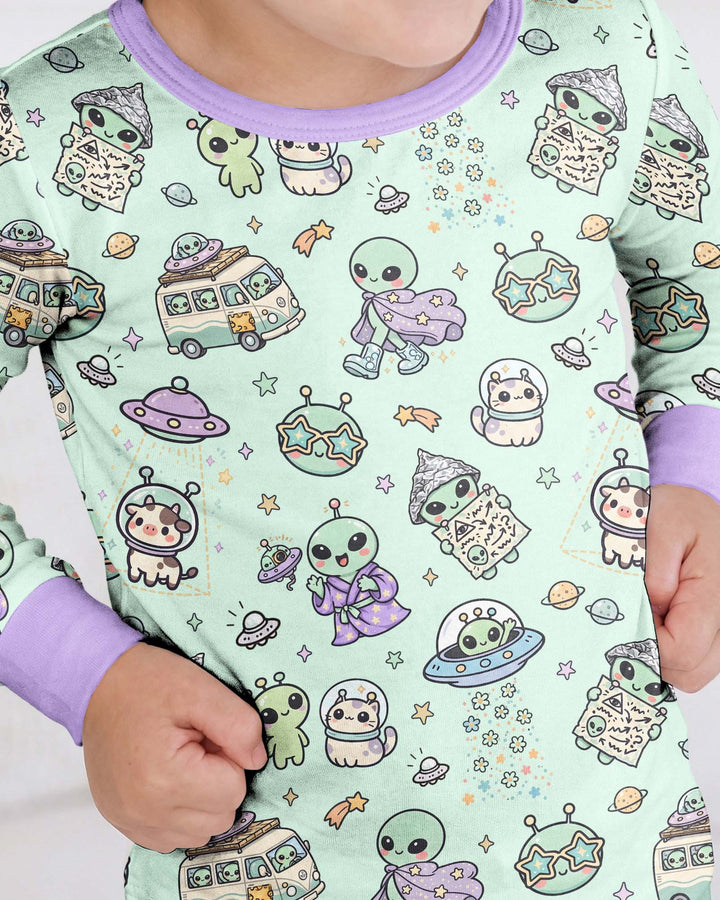 Zweiteiliges Langarm-Pyjama-Set mit Sommerfrüchten