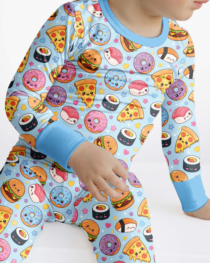Zweiteiliges Langarm-Pyjama-Set mit Sommerfrüchten