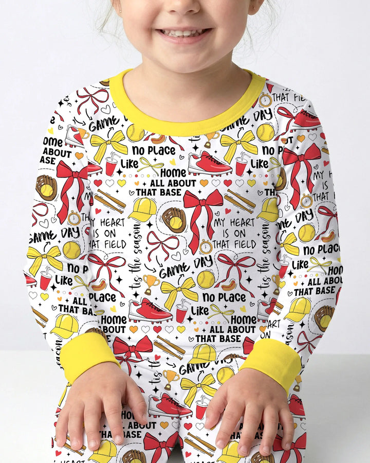 Zweiteiliges Langarm-Pyjama-Set mit Sommerfrüchten