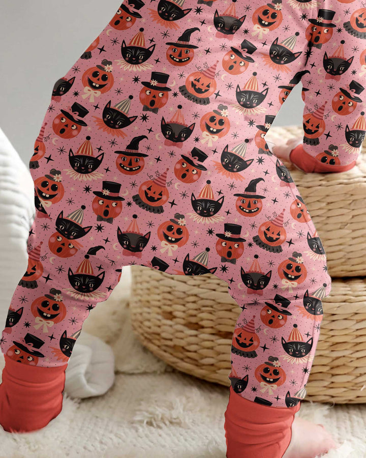 Retro Halloween Cats and Funny Pumpkins Bamboo Convertible Zippy