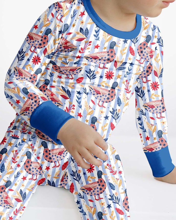 Zweiteiliges Langarm-Pyjama-Set mit Sommerfrüchten
