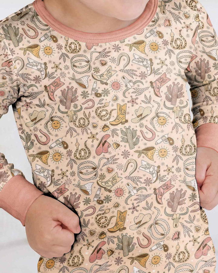 Zweiteiliges Langarm-Pyjama-Set mit Sommerfrüchten
