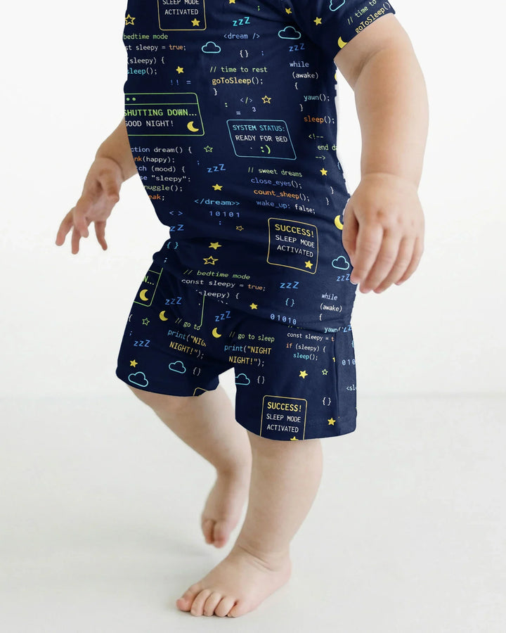 Template Zweiteiliges Pyjama-Set mit kurzen Ärmeln und Shorts