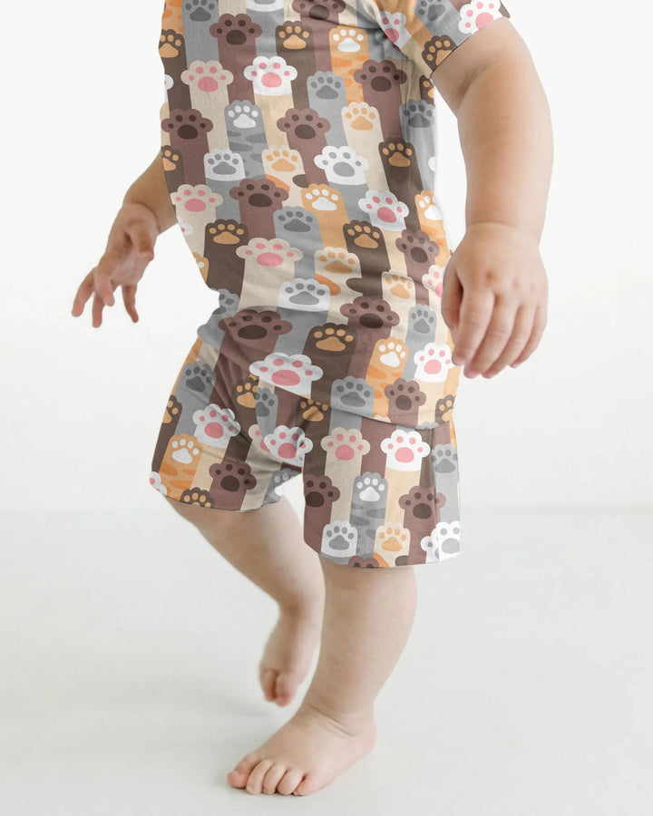 Template Zweiteiliges Pyjama-Set mit kurzen Ärmeln und Shorts