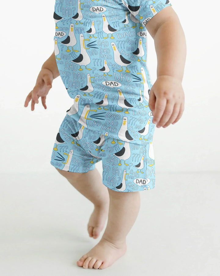 Template Zweiteiliges Pyjama-Set mit kurzen Ärmeln und Shorts