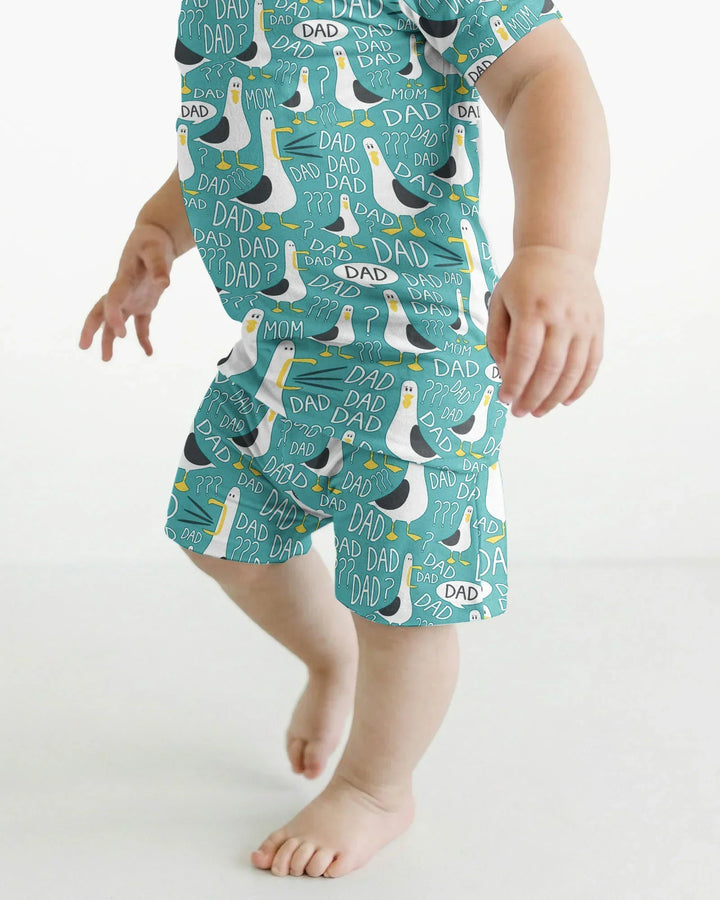 Template Zweiteiliges Pyjama-Set mit kurzen Ärmeln und Shorts