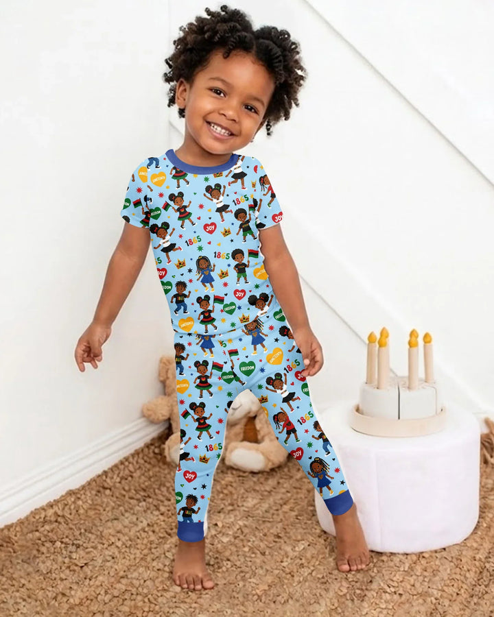 Zweiteiliges, kurzärmliges Pyjama-Set mit Marienkäfern