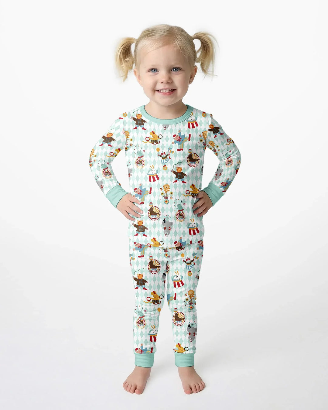 Zweiteiliges Langarm-Pyjama-Set mit Sommerfrüchten
