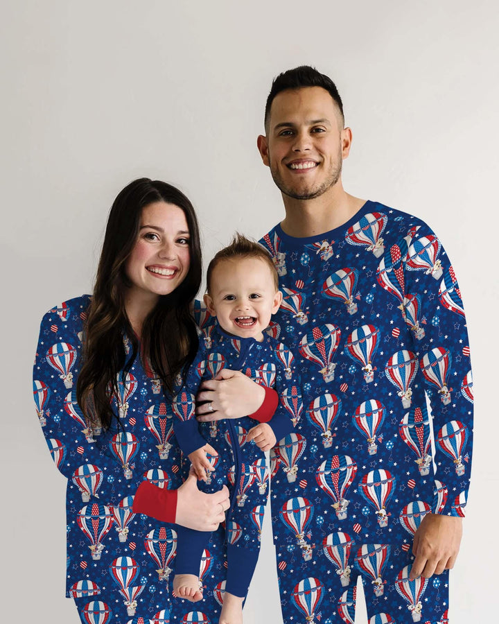 Patriotische Welpen in Heißluftballons Familien-Pyjama-Set aus Bambus für Damen