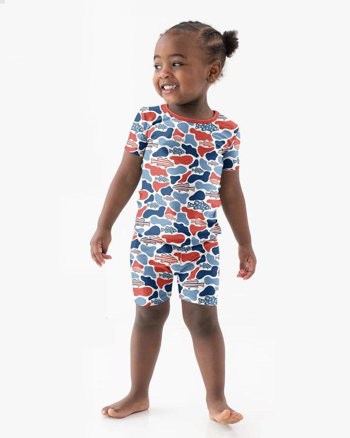 Template Zweiteiliges Pyjama-Set mit kurzen Ärmeln und Shorts