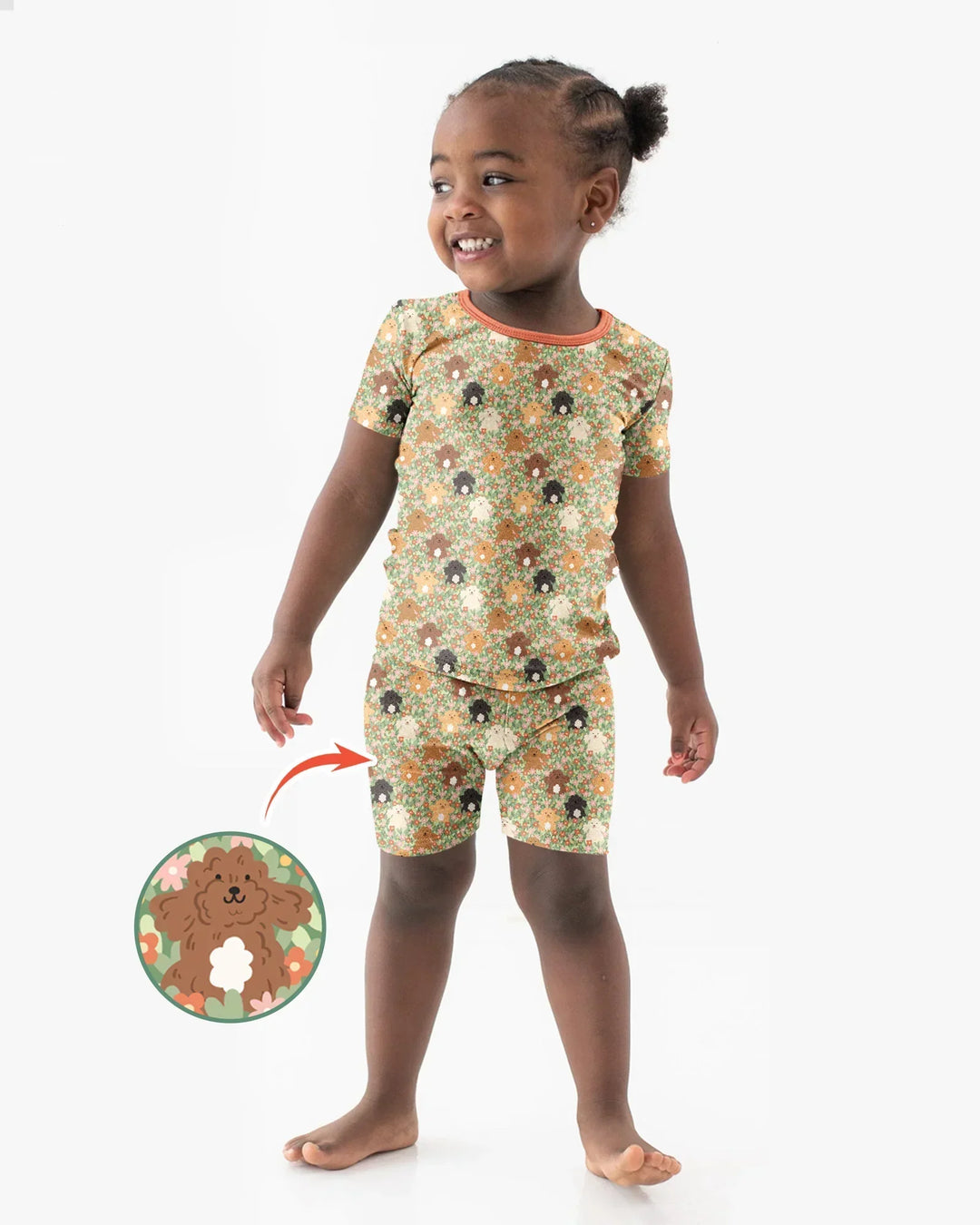Template Zweiteiliges Pyjama-Set mit kurzen Ärmeln und Shorts