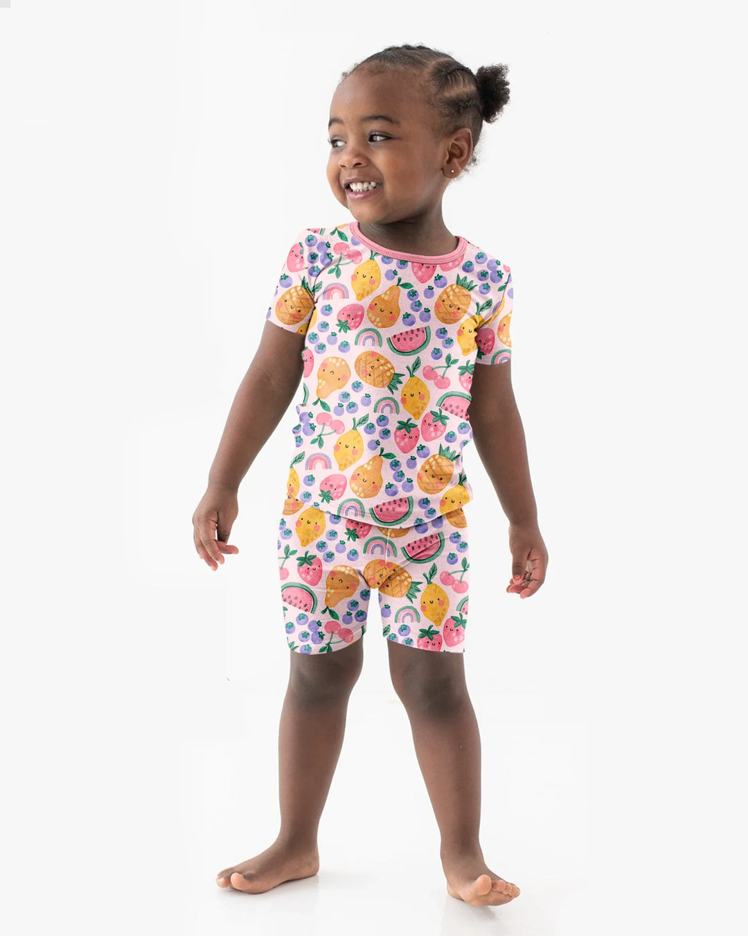 Template Zweiteiliges Pyjama-Set mit kurzen Ärmeln und Shorts