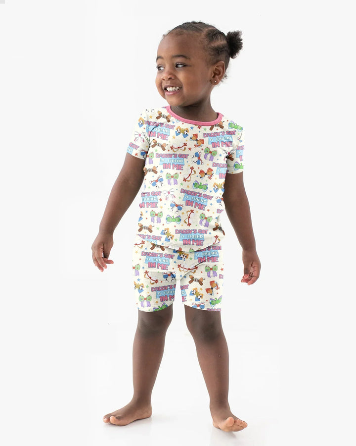 Template Zweiteiliges Pyjama-Set mit kurzen Ärmeln und Shorts