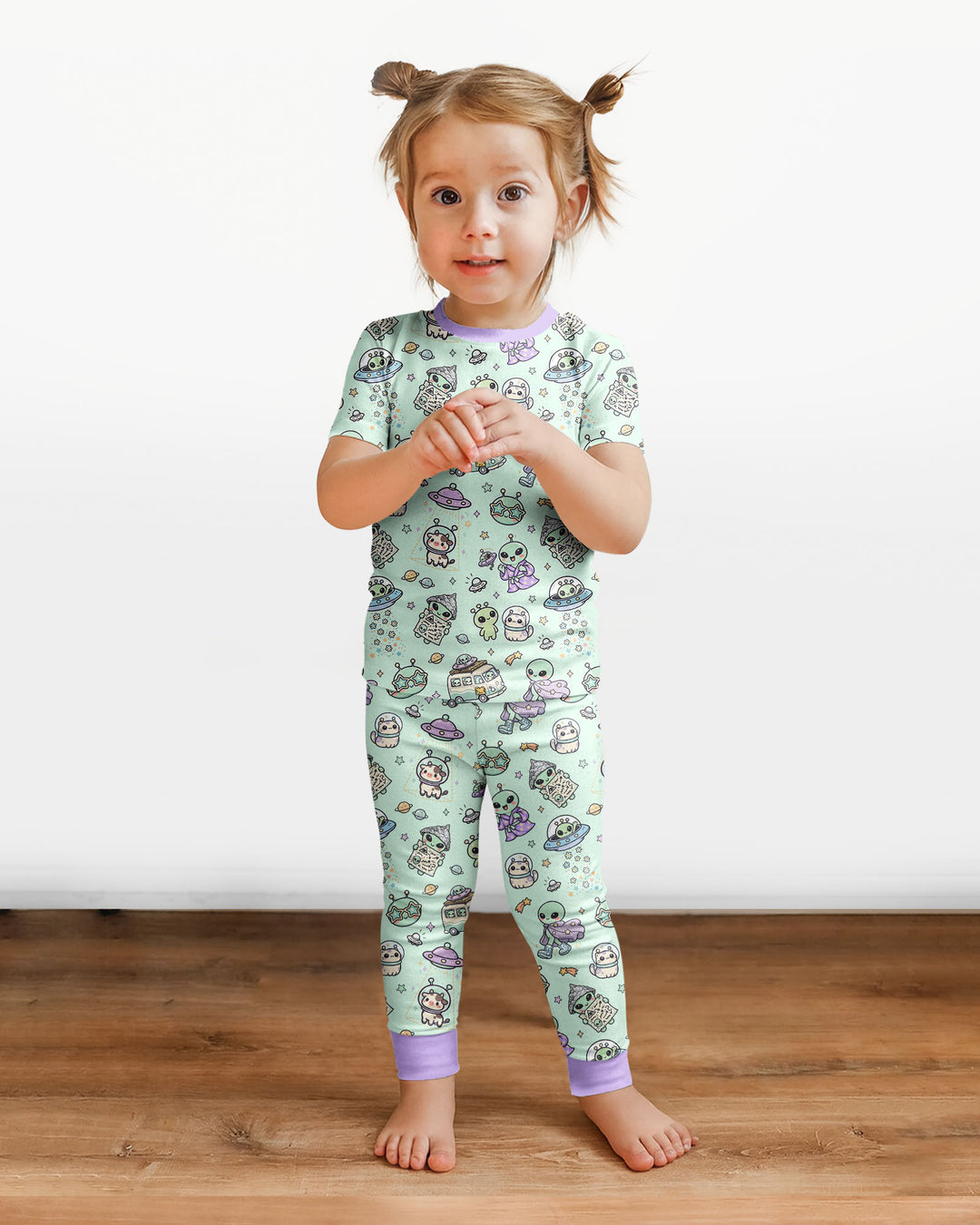 Zweiteiliges, kurzärmliges Pyjama-Set mit Marienkäfern