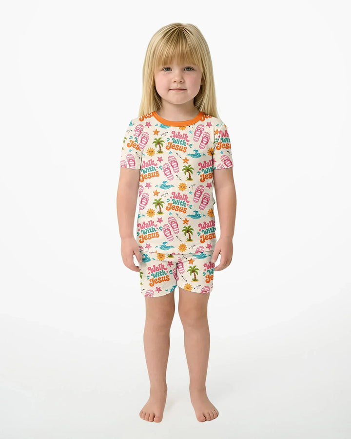 Template Zweiteiliges Pyjama-Set mit kurzen Ärmeln und Shorts