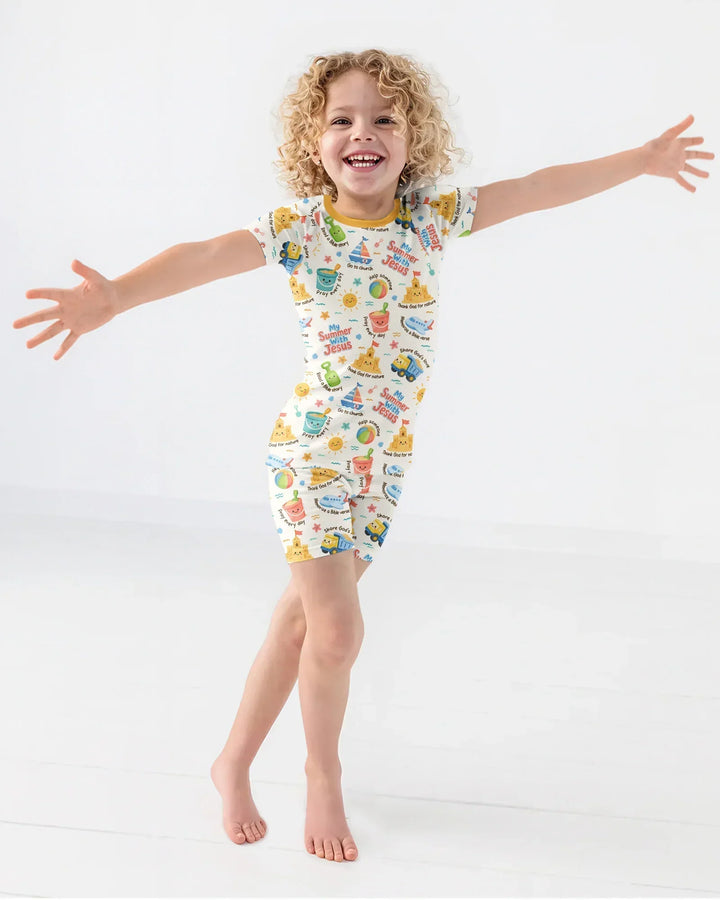 Template Zweiteiliges Pyjama-Set mit kurzen Ärmeln und Shorts