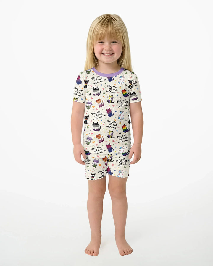 Template Zweiteiliges Pyjama-Set mit kurzen Ärmeln und Shorts