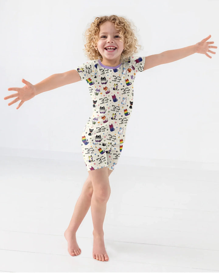 Template Zweiteiliges Pyjama-Set mit kurzen Ärmeln und Shorts