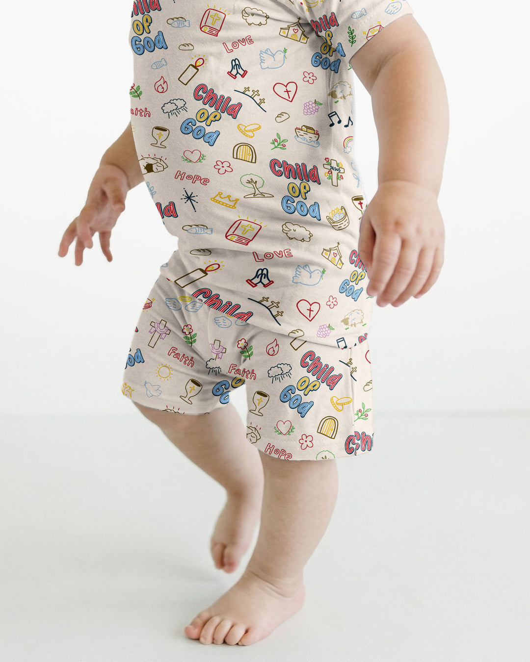 Template Zweiteiliges Pyjama-Set mit kurzen Ärmeln und Shorts