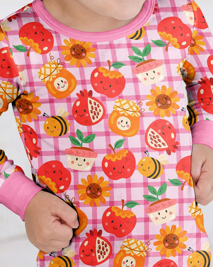 Zweiteiliges Langarm-Pyjama-Set mit Sommerfrüchten