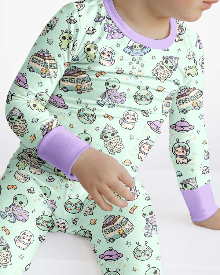 Zweiteiliges Langarm-Pyjama-Set mit Sommerfrüchten