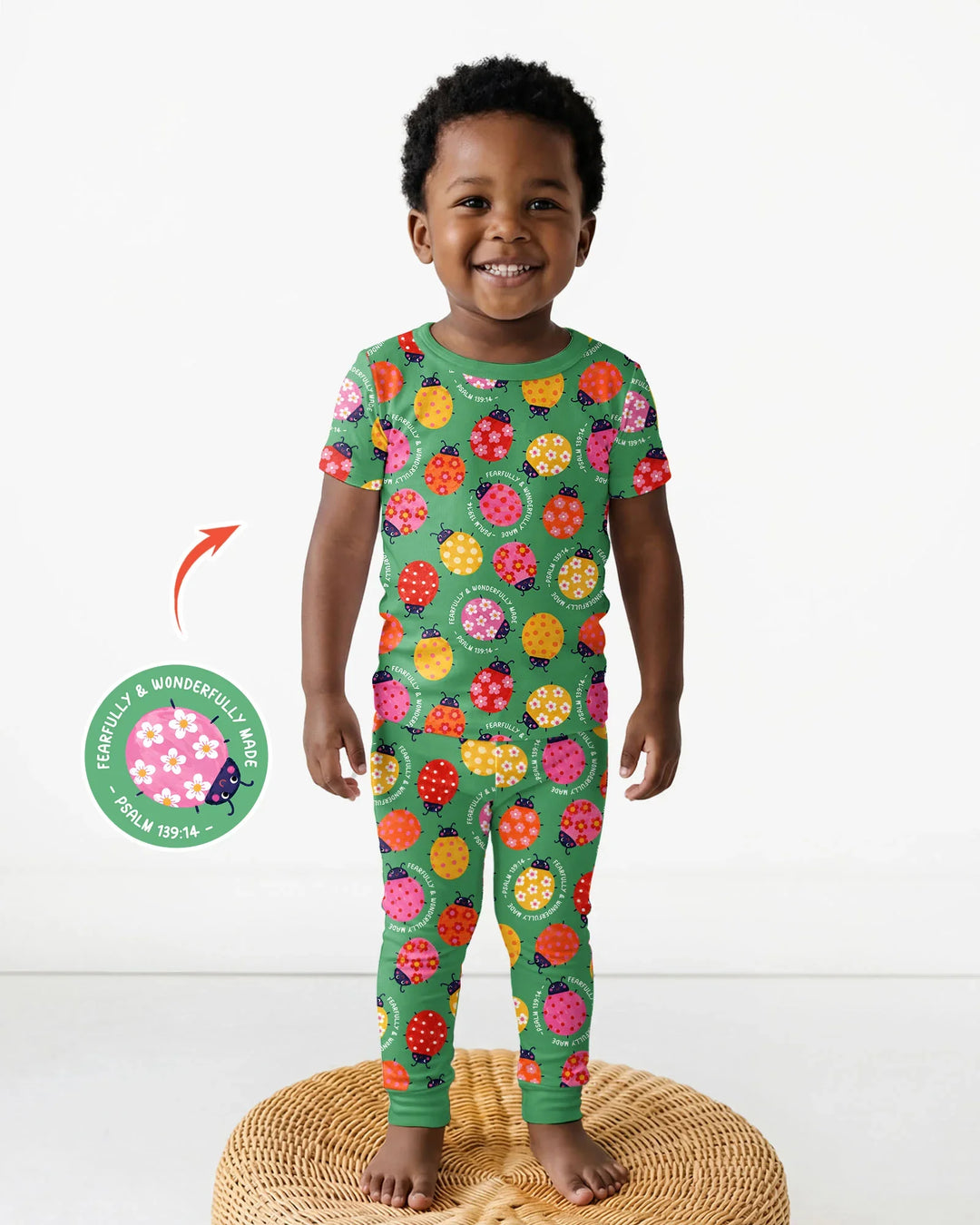 Zweiteiliges, kurzärmliges Pyjama-Set mit Marienkäfern