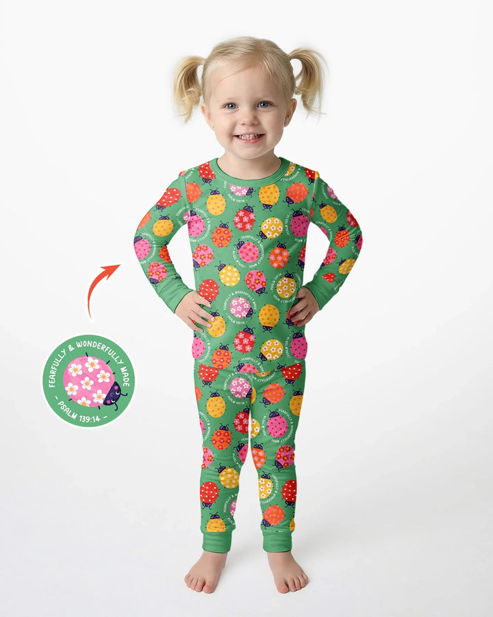 Zweiteiliges Langarm-Pyjama-Set mit Sommerfrüchten