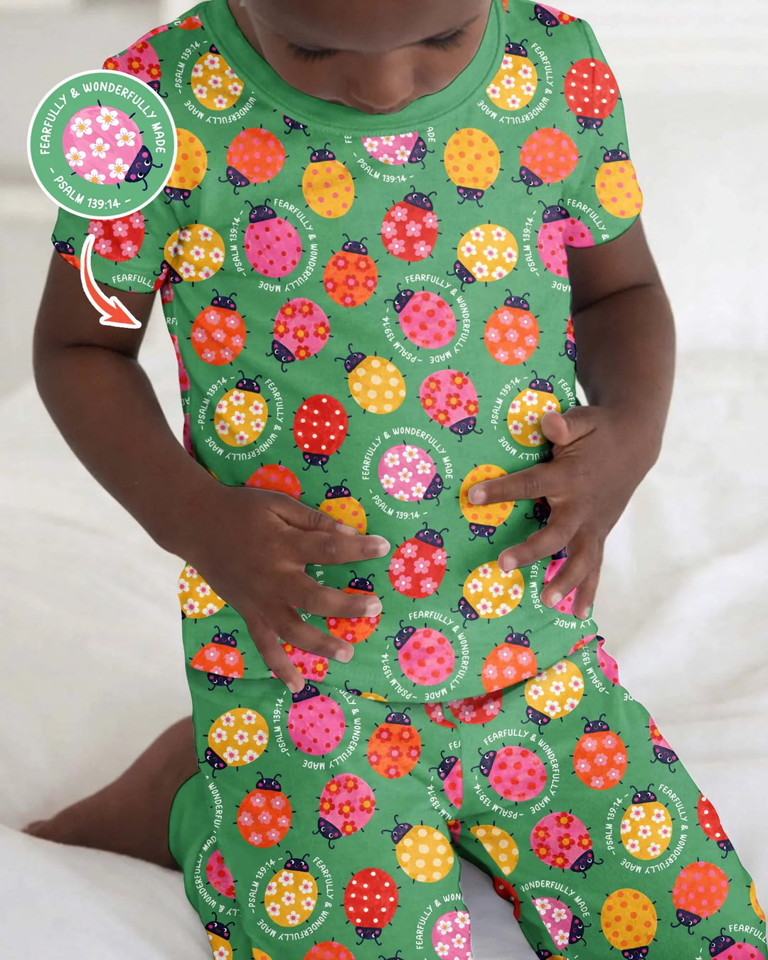 Zweiteiliges, kurzärmliges Pyjama-Set mit Marienkäfern