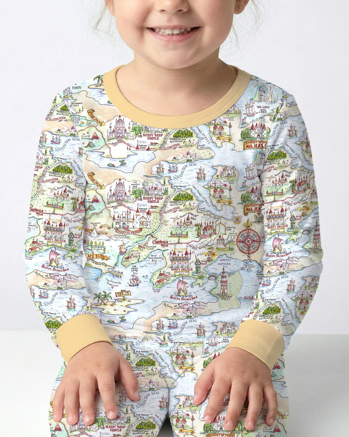 Zweiteiliges Langarm-Pyjama-Set mit Sommerfrüchten