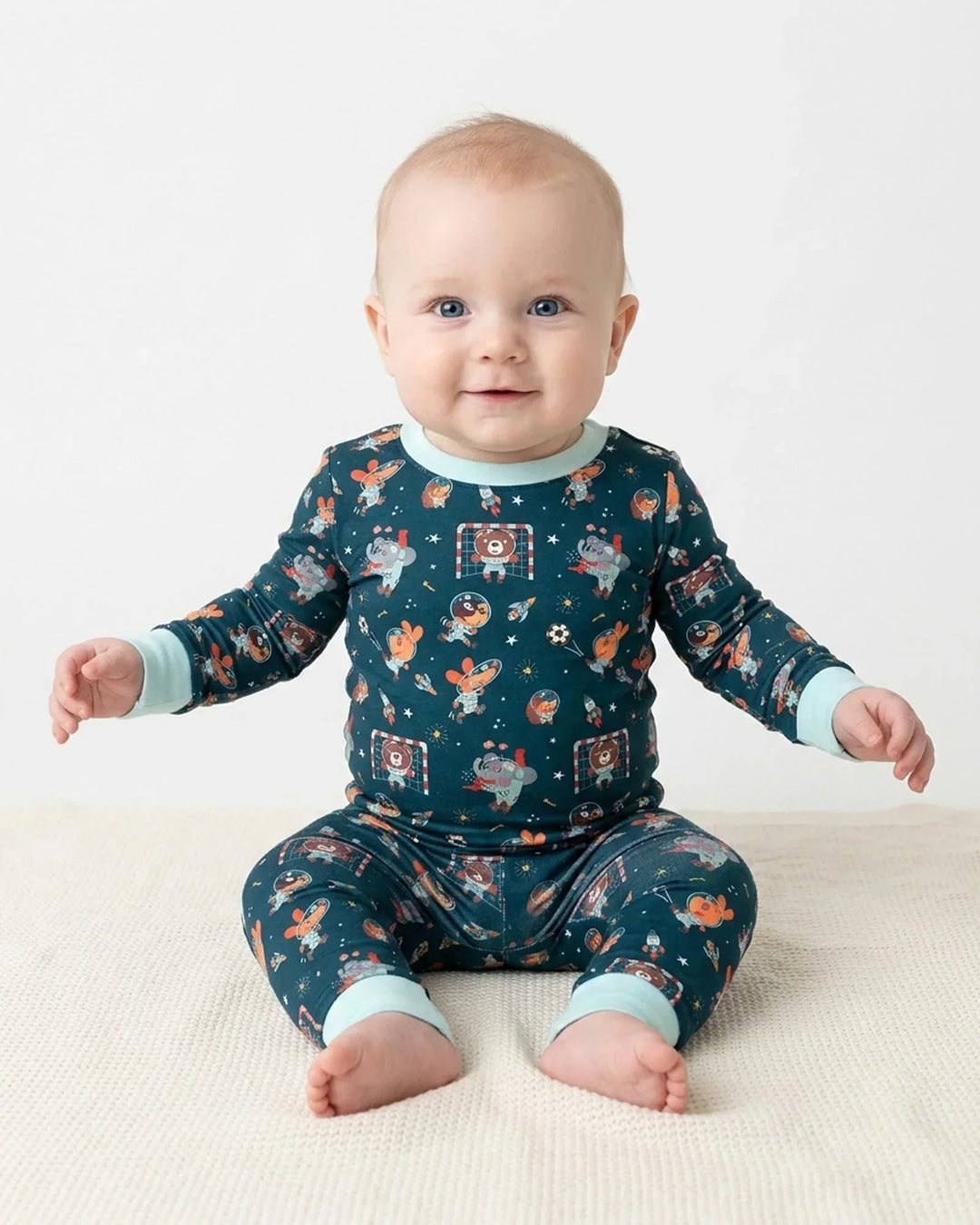 Zweiteiliges Langarm-Pyjama-Set mit Sommerfrüchten